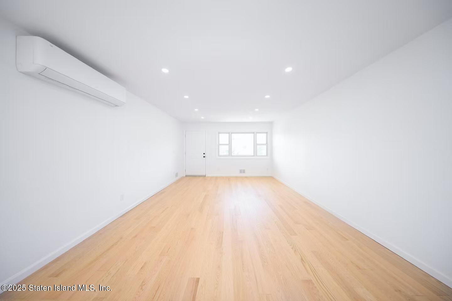 63 Redgrave Avenue, Staten Island, New York image 6