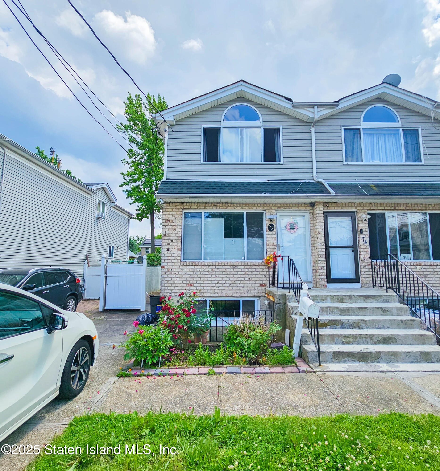72 Confedration Place, Staten Island, New York image 1