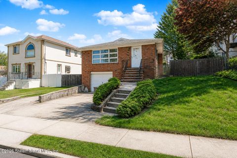 Photo of 205 Perry Avenue, Staten Island, NY 10314 (MLS # 2602413)