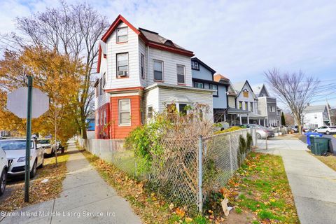 Photo of 268 Westervelt Avenue, Staten Island, NY 10301 (MLS # 1165862)