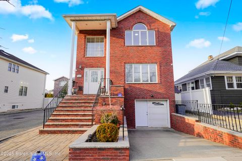 Photo of 151 Waterbury Avenue #A, Staten Island, NY 10309 (MLS # 2501390)