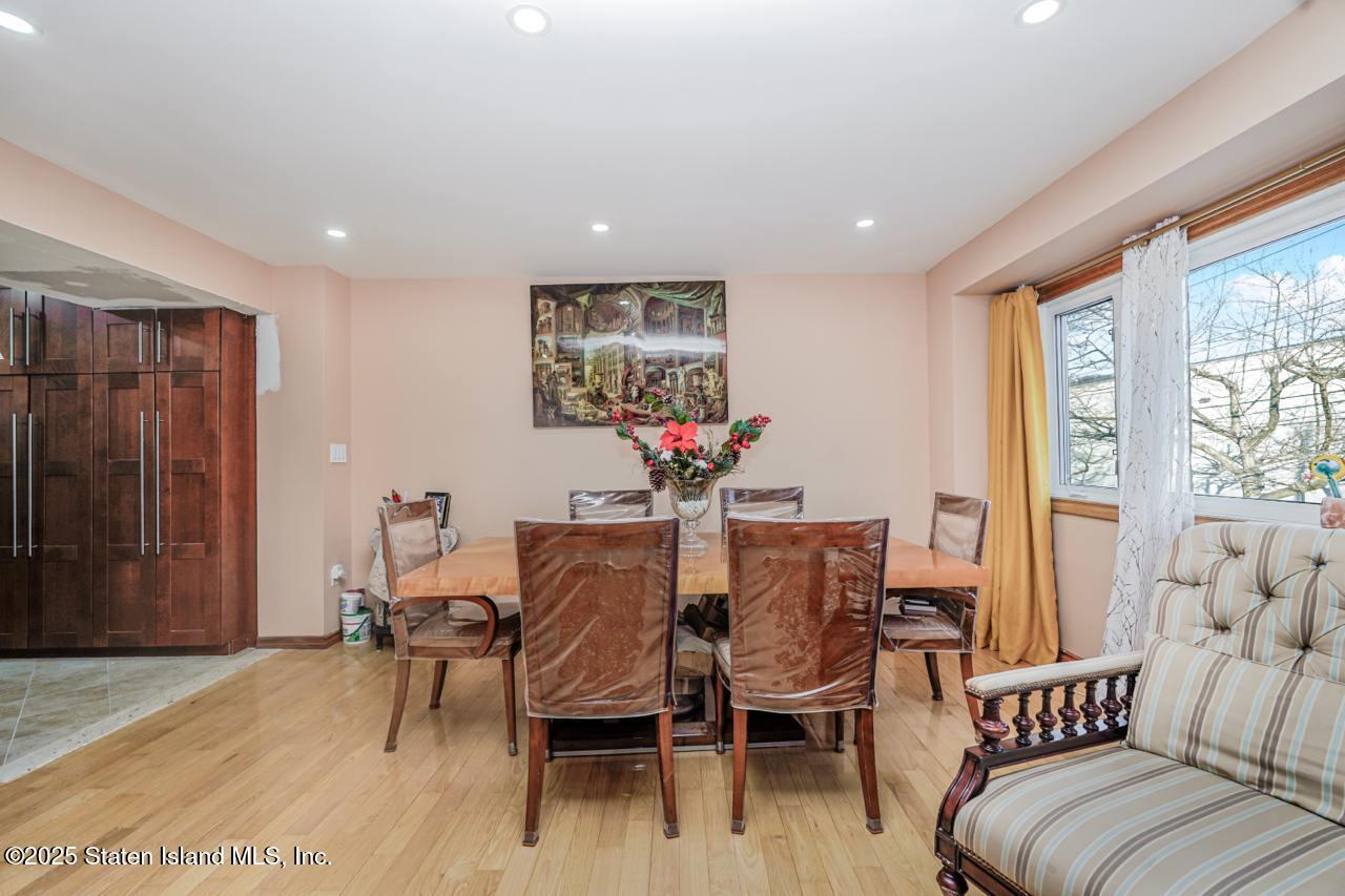 111 Hampton Green, Staten Island, New York image 6