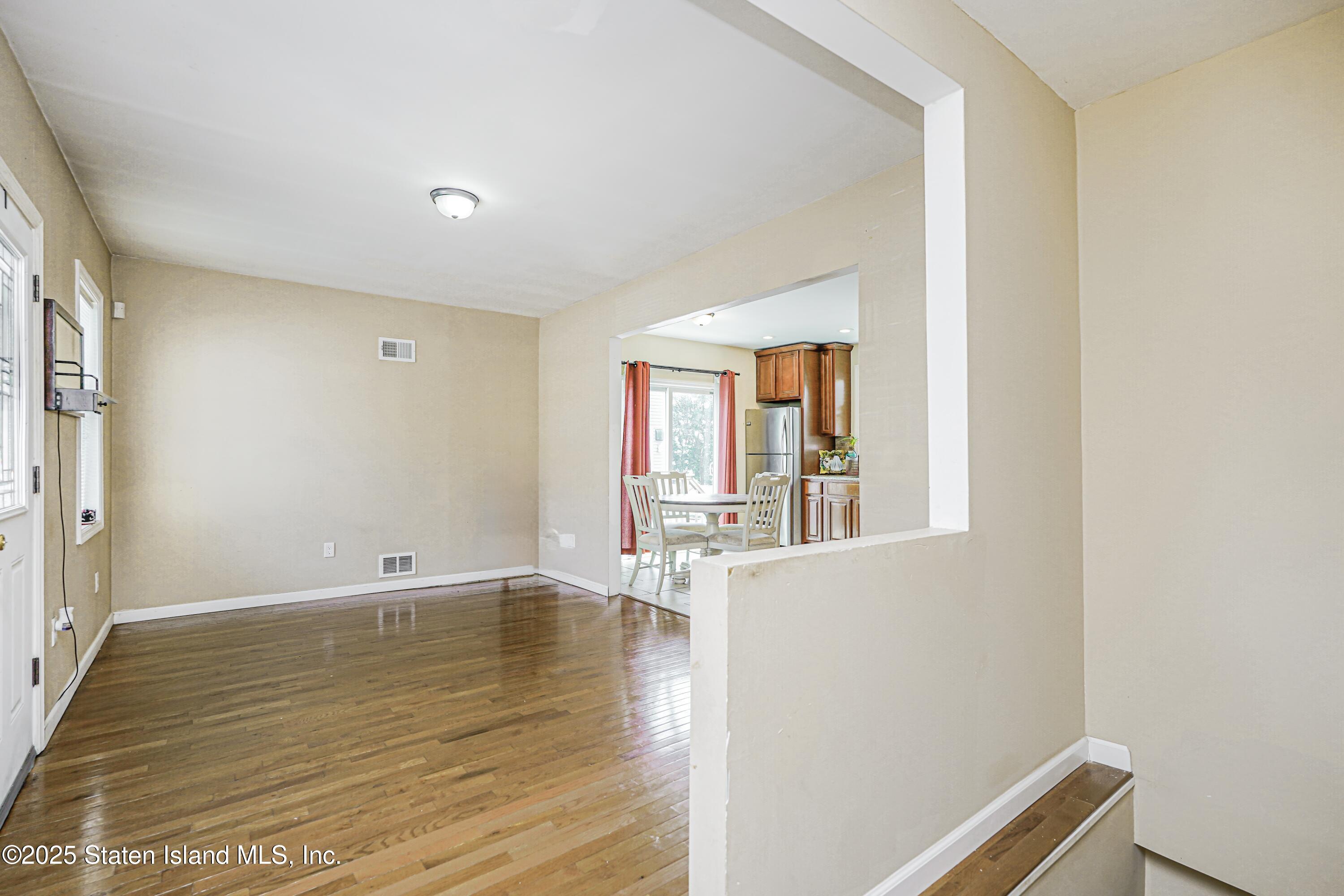483 Van Duzer Street, Staten Island, New York image 13