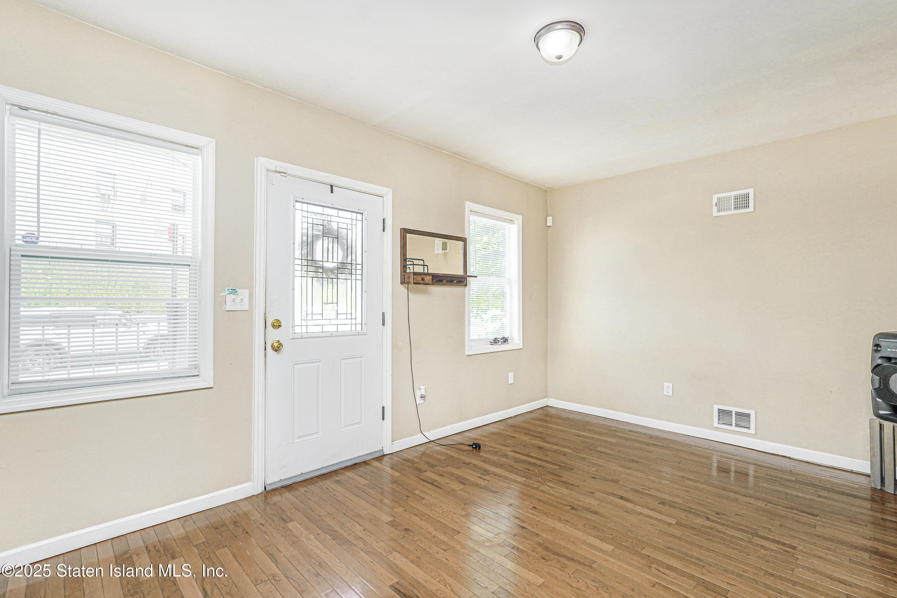 483 Van Duzer Street, Staten Island, New York image 15
