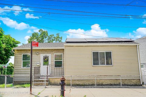 Photo of 483 Van Duzer Street, Staten Island, NY 10304 (MLS # 2503142)