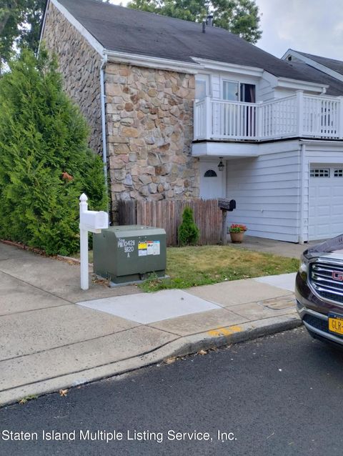 Photo of 151 Carlyle Green, Staten Island, NY 10312 (MLS # 1159428)