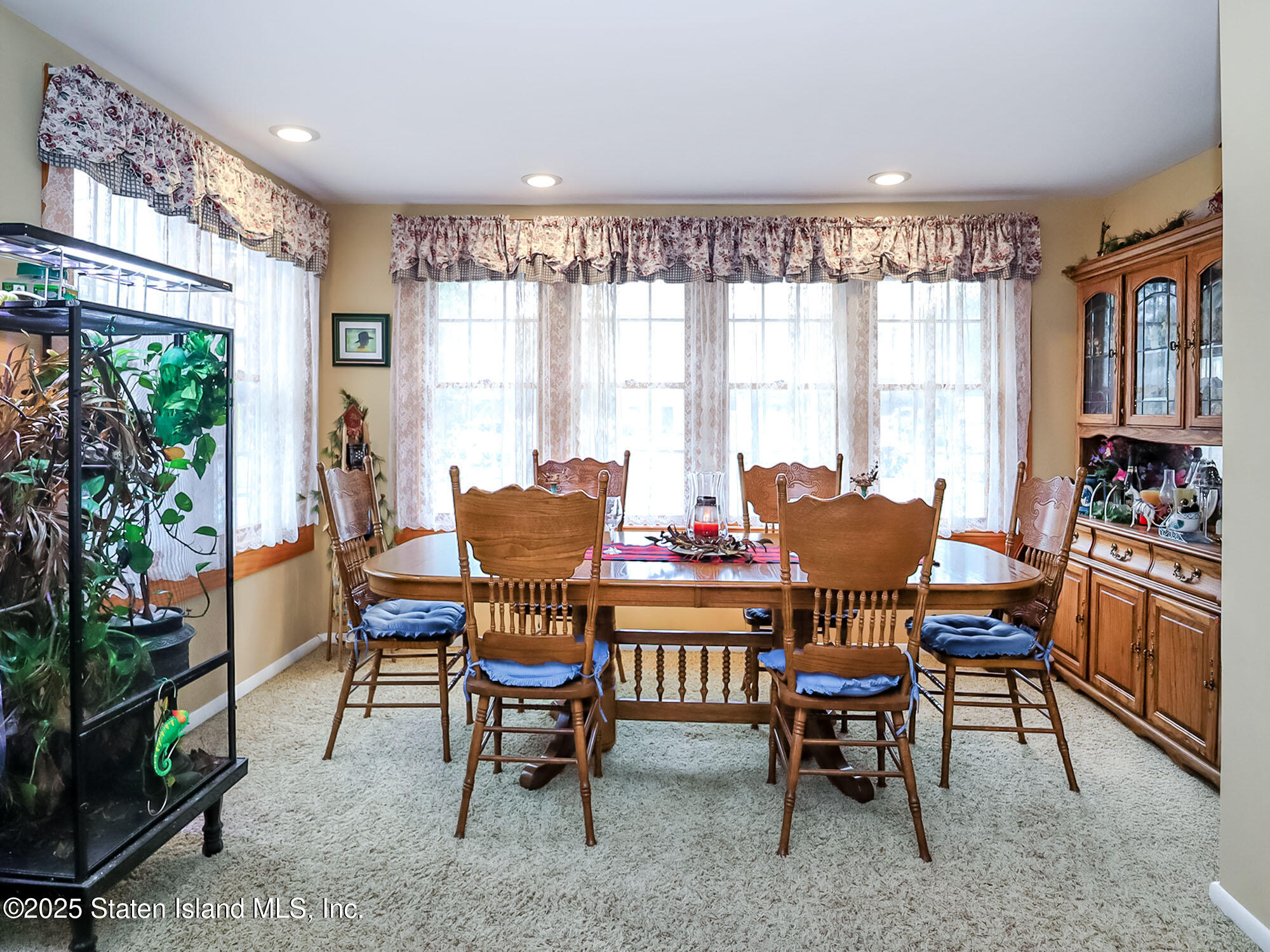 479 Sharrotts Road, Staten Island, New York image 9