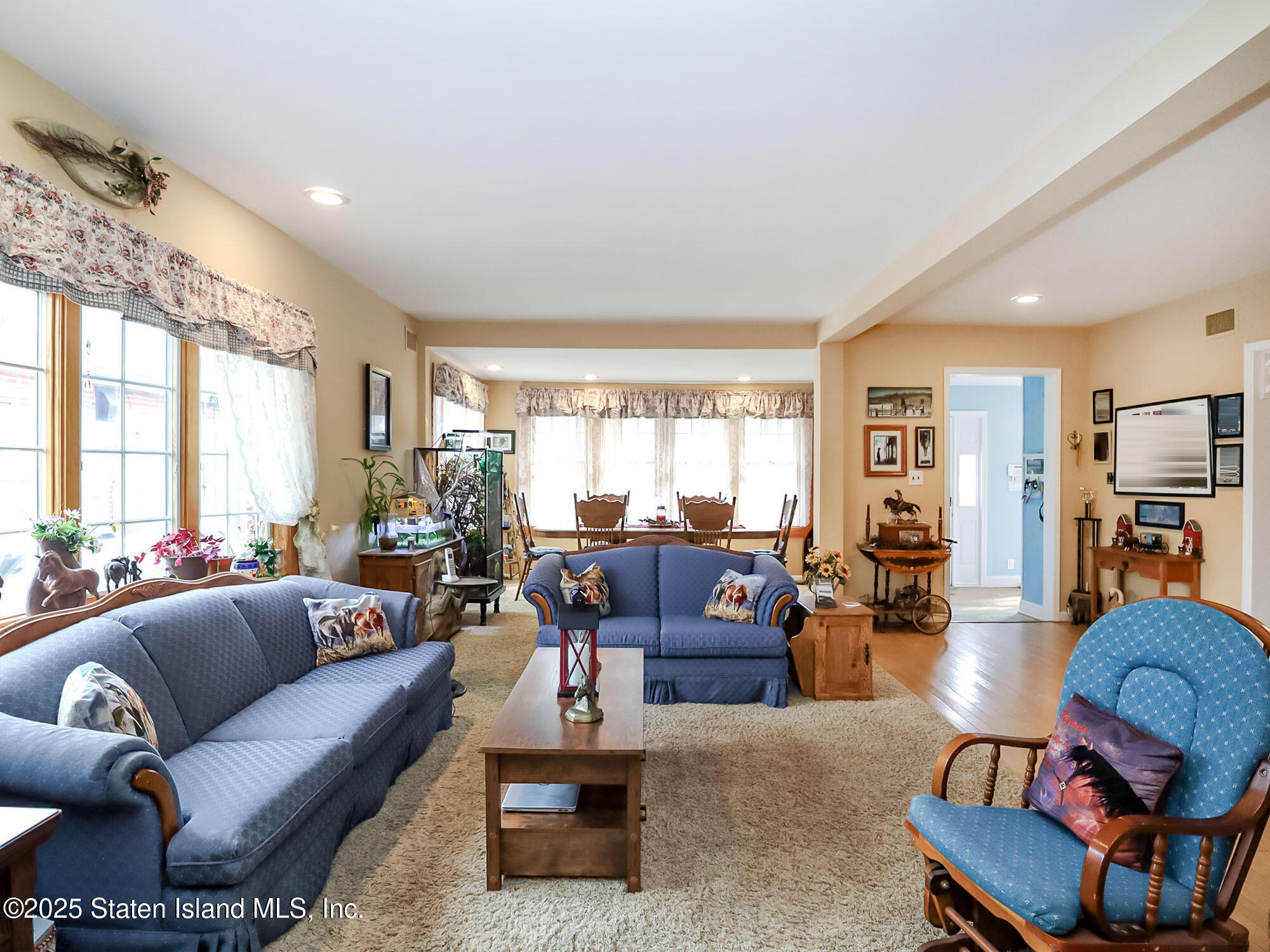 479 Sharrotts Road, Staten Island, New York image 8