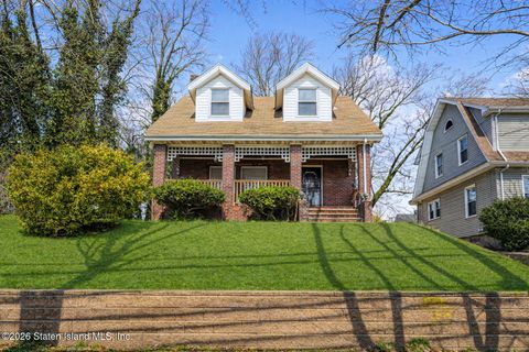 Photo of 259 Vanderbilt Avenue, Staten Island, NY 10304 (MLS # 2601650)