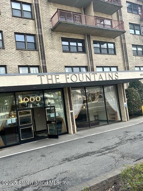 Photo of 1000 Clove Road #Lo, Staten Island, NY 10301 (MLS # 2502350)