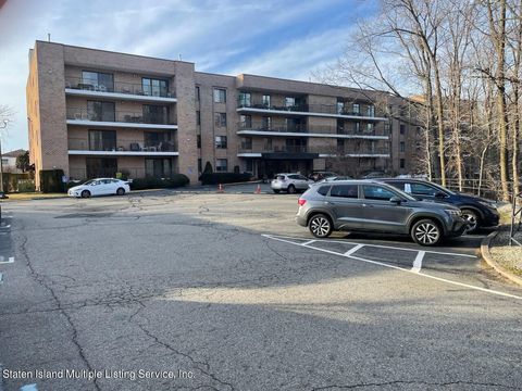 Photo of 3461 Amboy Road #3b, Staten Island, NY 10306 (MLS # 2401229)