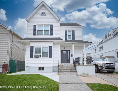 Photo of 58 Scarboro Avenue, Staten Island, NY 10305 (MLS # 1164581)