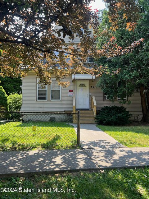 Photo of 293 Heberton Avenue, Staten Island, NY 10302 (MLS # 2405656)