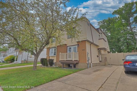 Photo of 568 Lamoka Avenue, Staten Island, NY 10312 (MLS # 2404255)