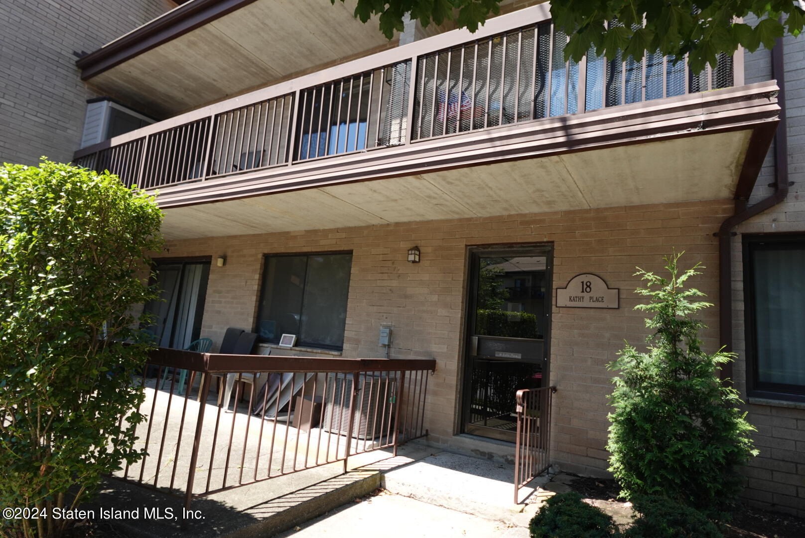 18 Kathy Place #2A, Staten Island, New York image 2