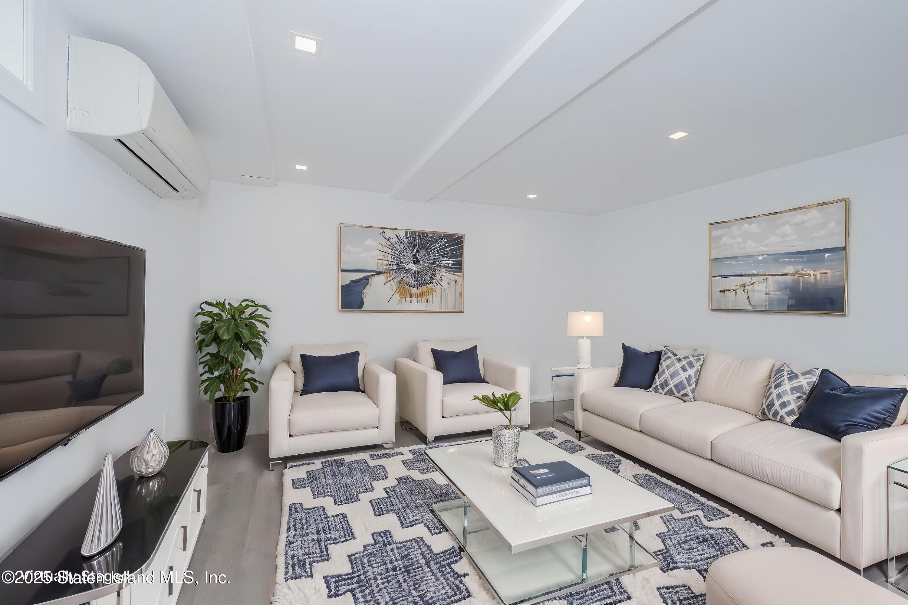 3553 Hylan Boulevard, Staten Island, New York image 4