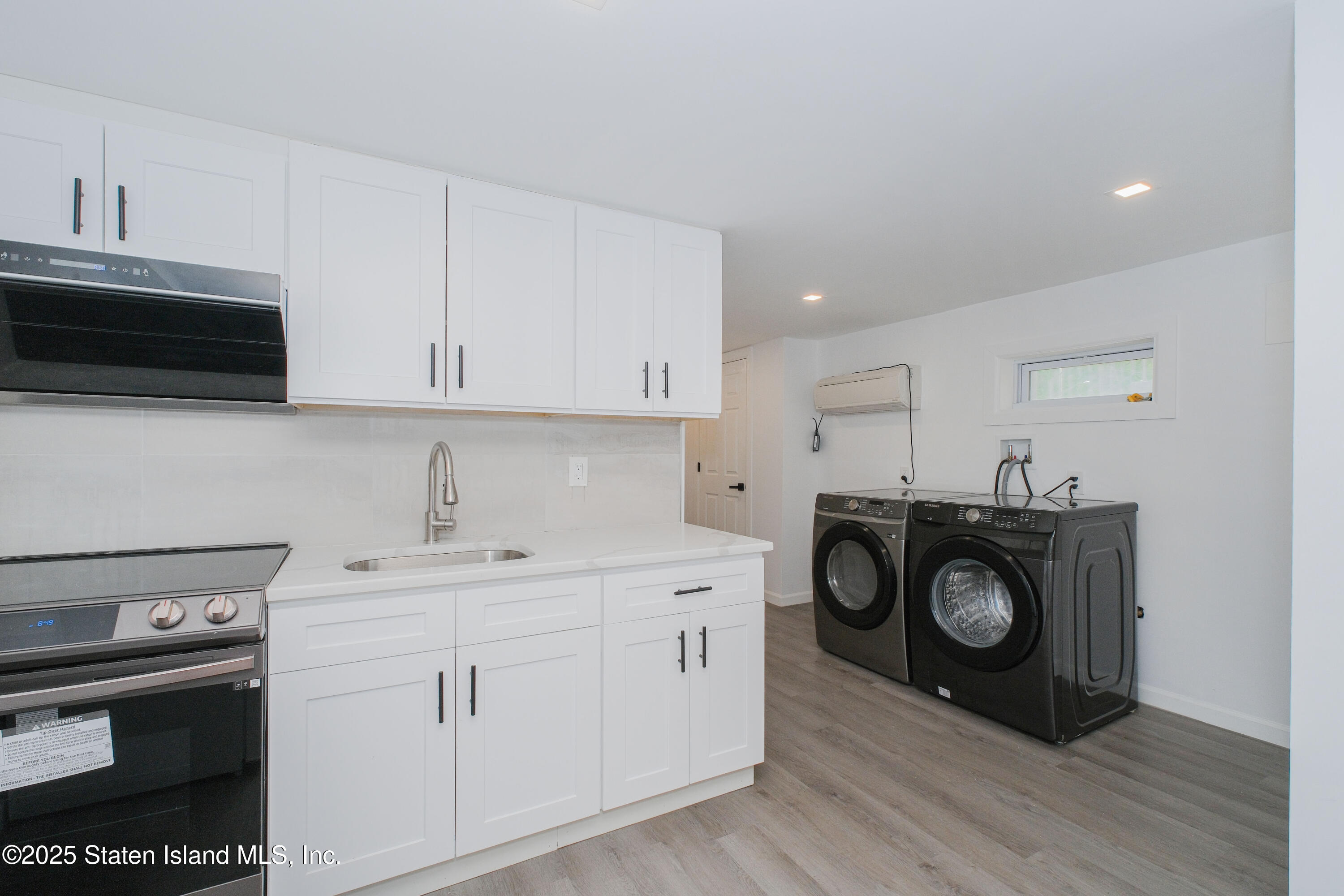 3553 Hylan Boulevard, Staten Island, New York image 22