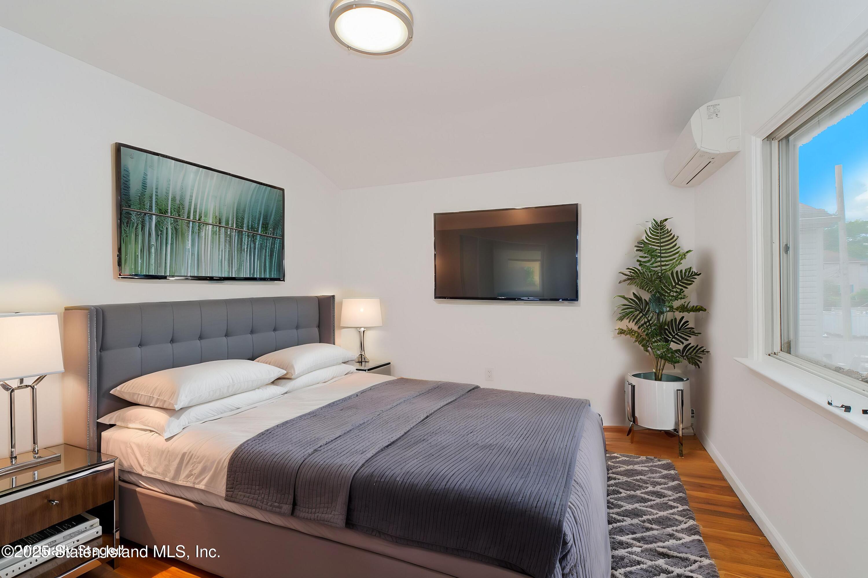 3553 Hylan Boulevard, Staten Island, New York image 6