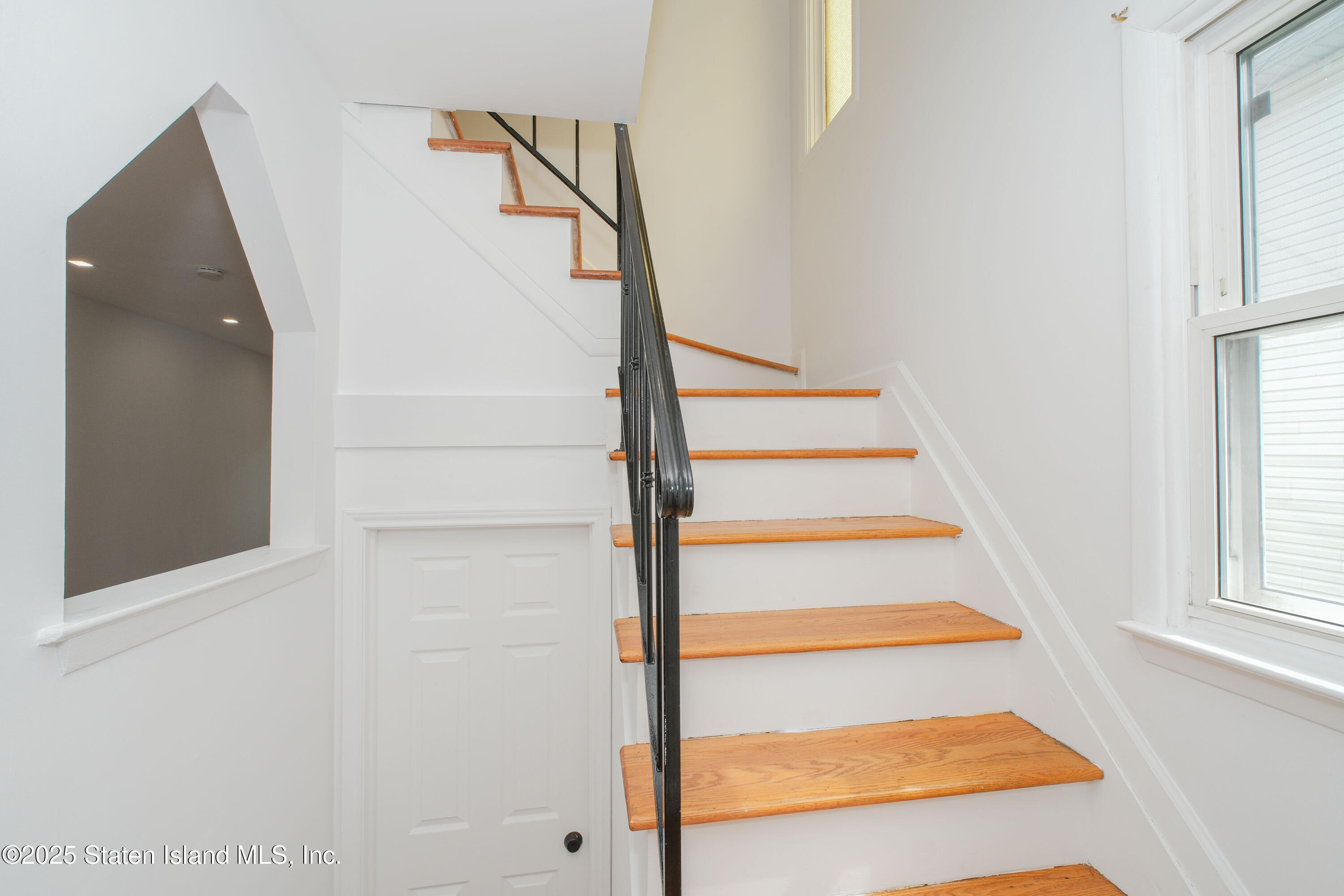 3553 Hylan Boulevard, Staten Island, New York image 15
