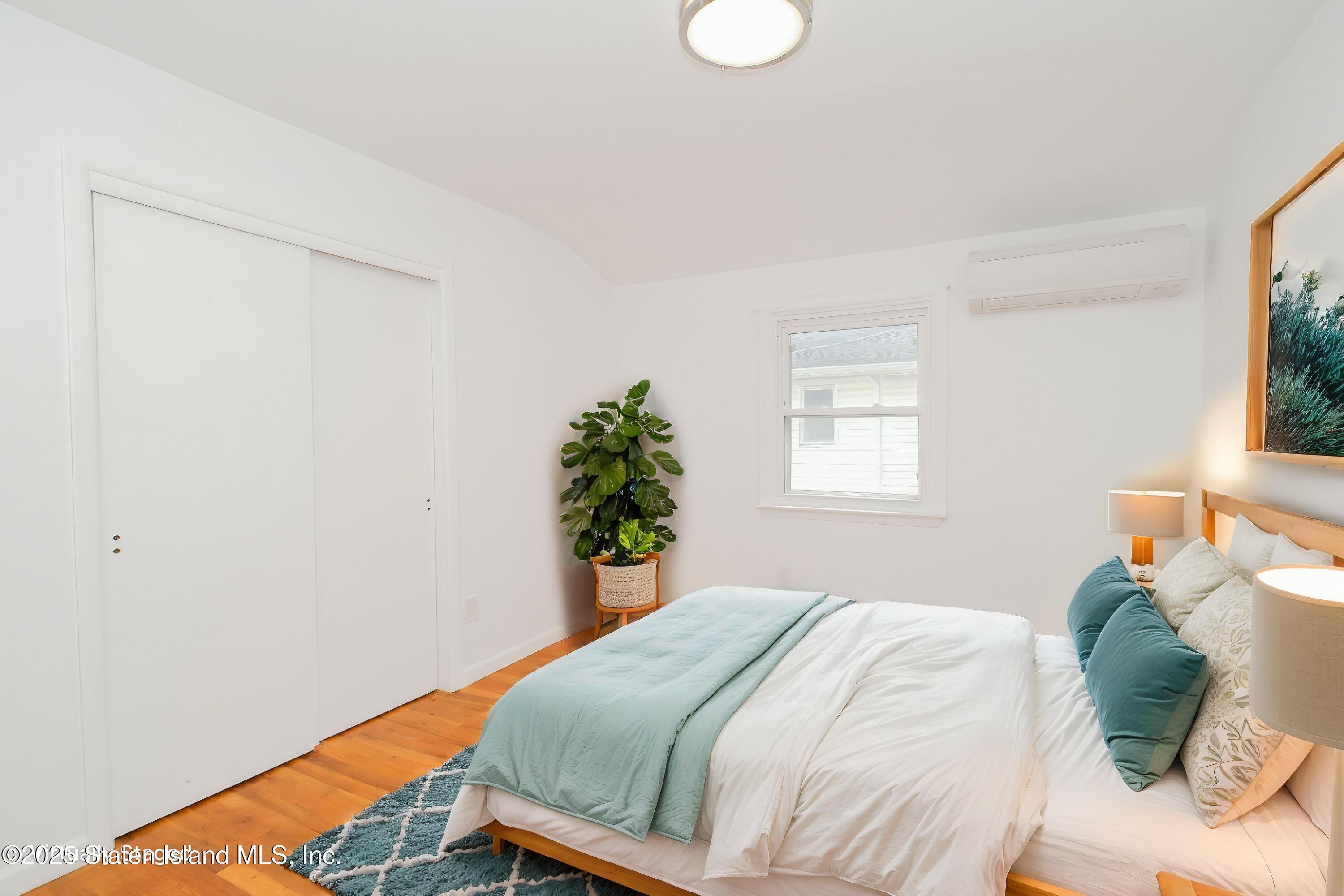 3553 Hylan Boulevard, Staten Island, New York image 8