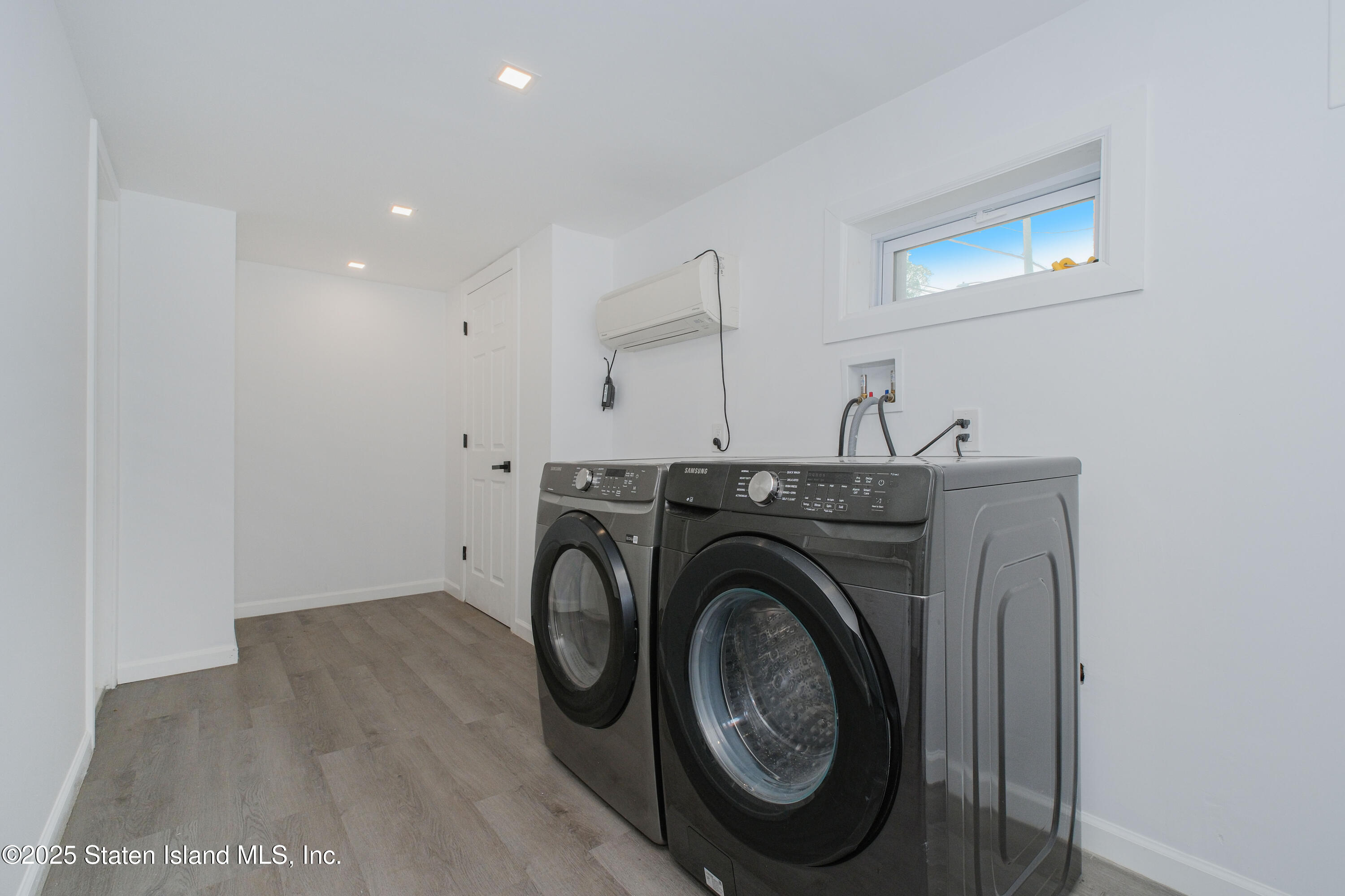 3553 Hylan Boulevard, Staten Island, New York image 24