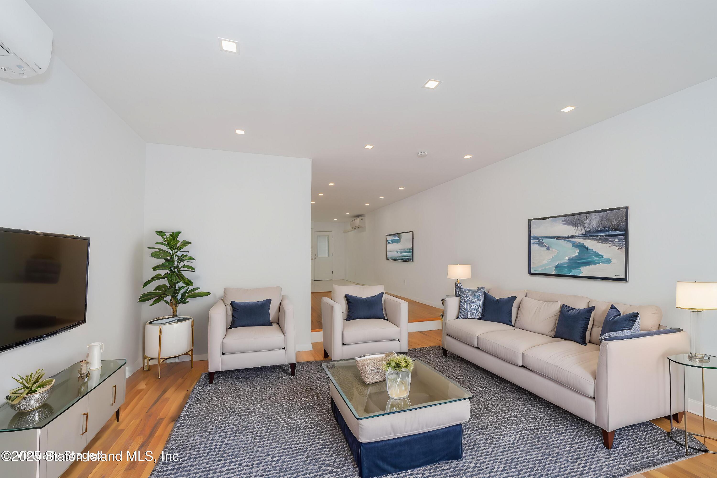 3553 Hylan Boulevard, Staten Island, New York image 11