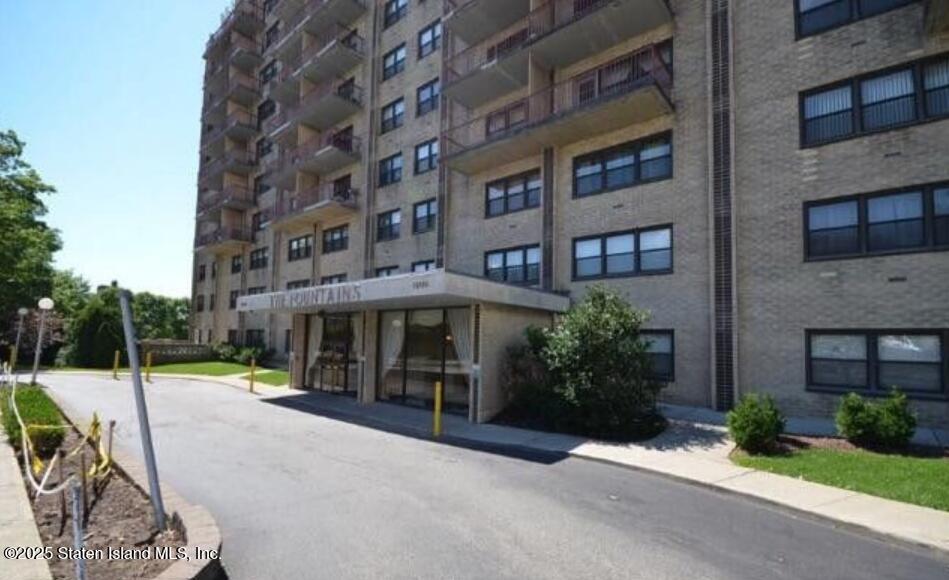 1000 Clove Road #7-D, Staten Island, New York image 4