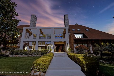 Photo of 73 Aspinwall Street, Staten Island, NY 10307 (MLS # 2506756)