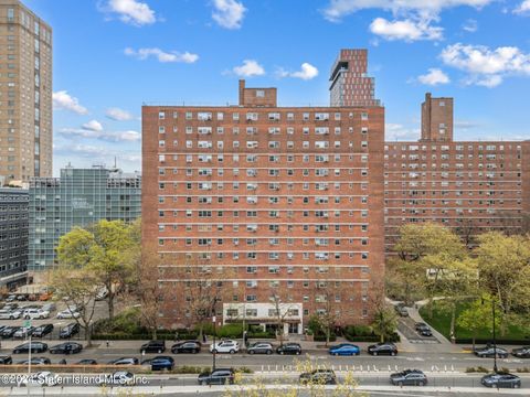 Condominium in Brooklyn NY 175 Adams Street.jpg