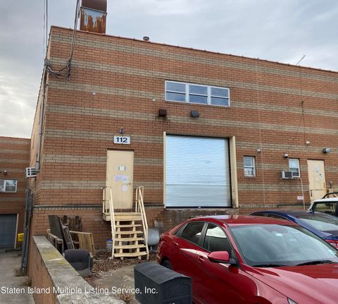 Photo of 112 Industrial Loop #B, Staten Island, NY 10309 (MLS # 1165530)