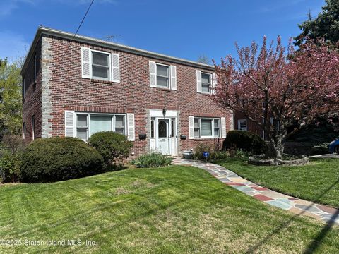 Photo of 1055 Victory Boulevard, Staten Island, NY 10301 (MLS # 2502203)