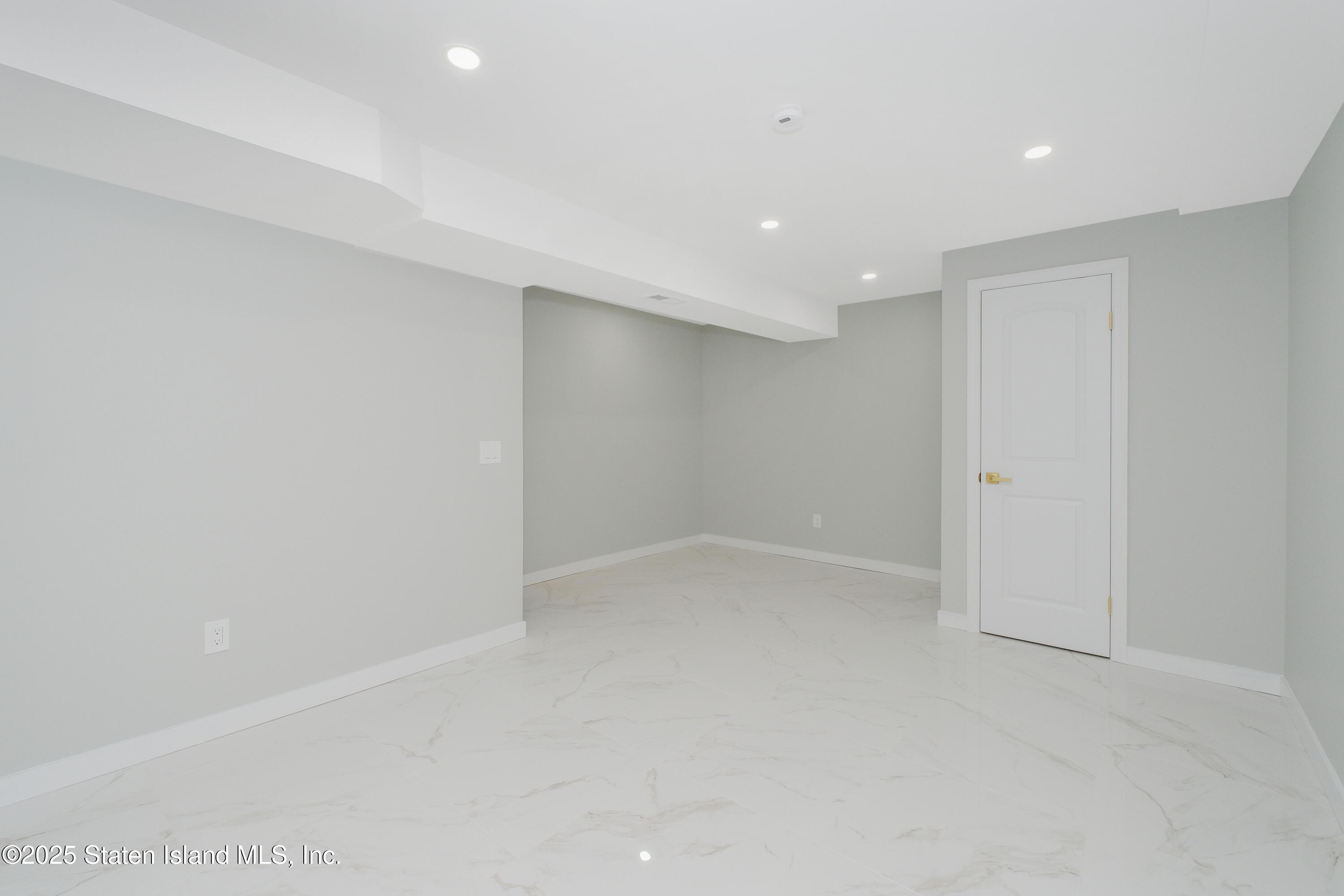 177 Freedom Avenue Ave, Staten Island, New York image 36