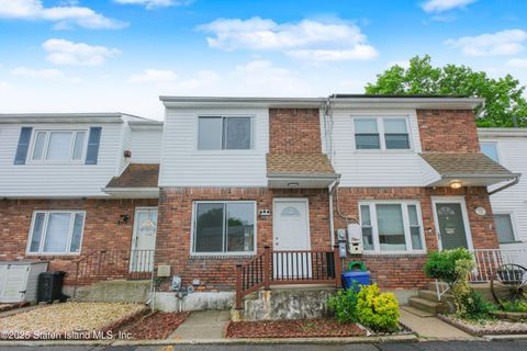 Photo of 177 Freedom Avenue Ave, Staten Island, NY 10314 (MLS # 2502666)