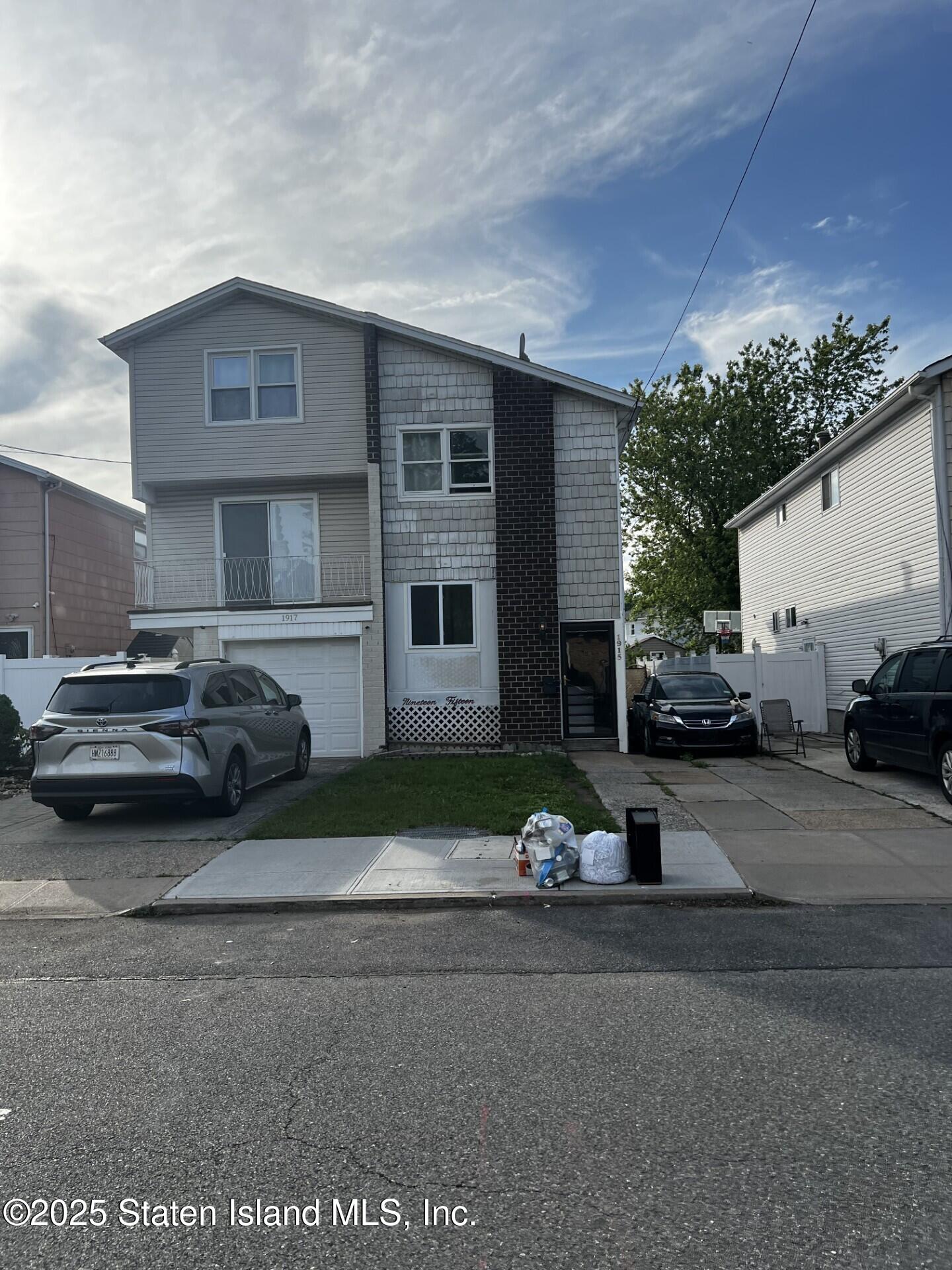 1915 North Railroad Avenue, Staten Island, New York image 1