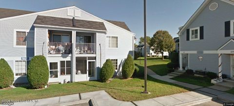 Photo of 153 Gervil Street, Staten Island, NY 10309 (MLS # 2500565)