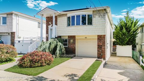 Photo of 63 Ainsworth Avenue, Staten Island, NY 10308 (MLS # 2504898)