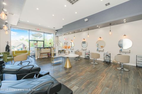 Photo of 4553 Arthur Kill Road, Staten Island, NY 10309 (MLS # 2502794)