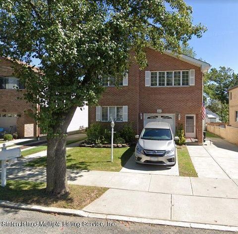 Photo of 44 Hillcrest Street, Staten Island, NY 10308 (MLS # 1162959)