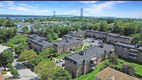 Photo of 416 Maryland Avenue #3a, Staten Island, NY 10305 (MLS # 1164376)
