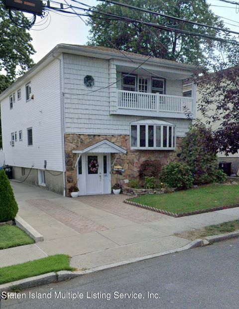 Photo of 195 Quinlan Avenue Ave, Staten Island, NY 10314 (MLS # 1160176)