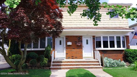 Photo of 19 Fieldway Avenue, Staten Island, NY 10308 (MLS # 2403129)