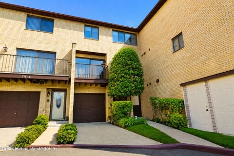 Photo of 81 Canon Drive, Staten Island, NY 10314 (MLS # 2603810)
