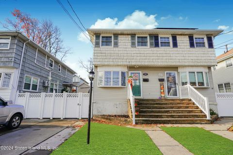 Photo of 198 Robinson Avenue, Staten Island, NY 10312 (MLS # 2406439)