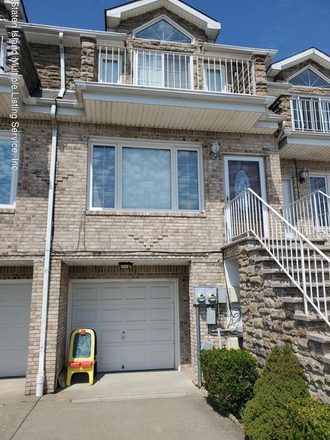 Photo of 421 Father Capodanno Boulevard, Staten Island, NY 10305 (MLS # 1161515)