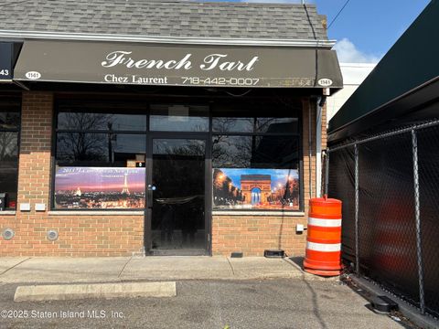 Photo of 1141 North Railroad Avenue, Staten Island, NY 10306 (MLS # 2501972)