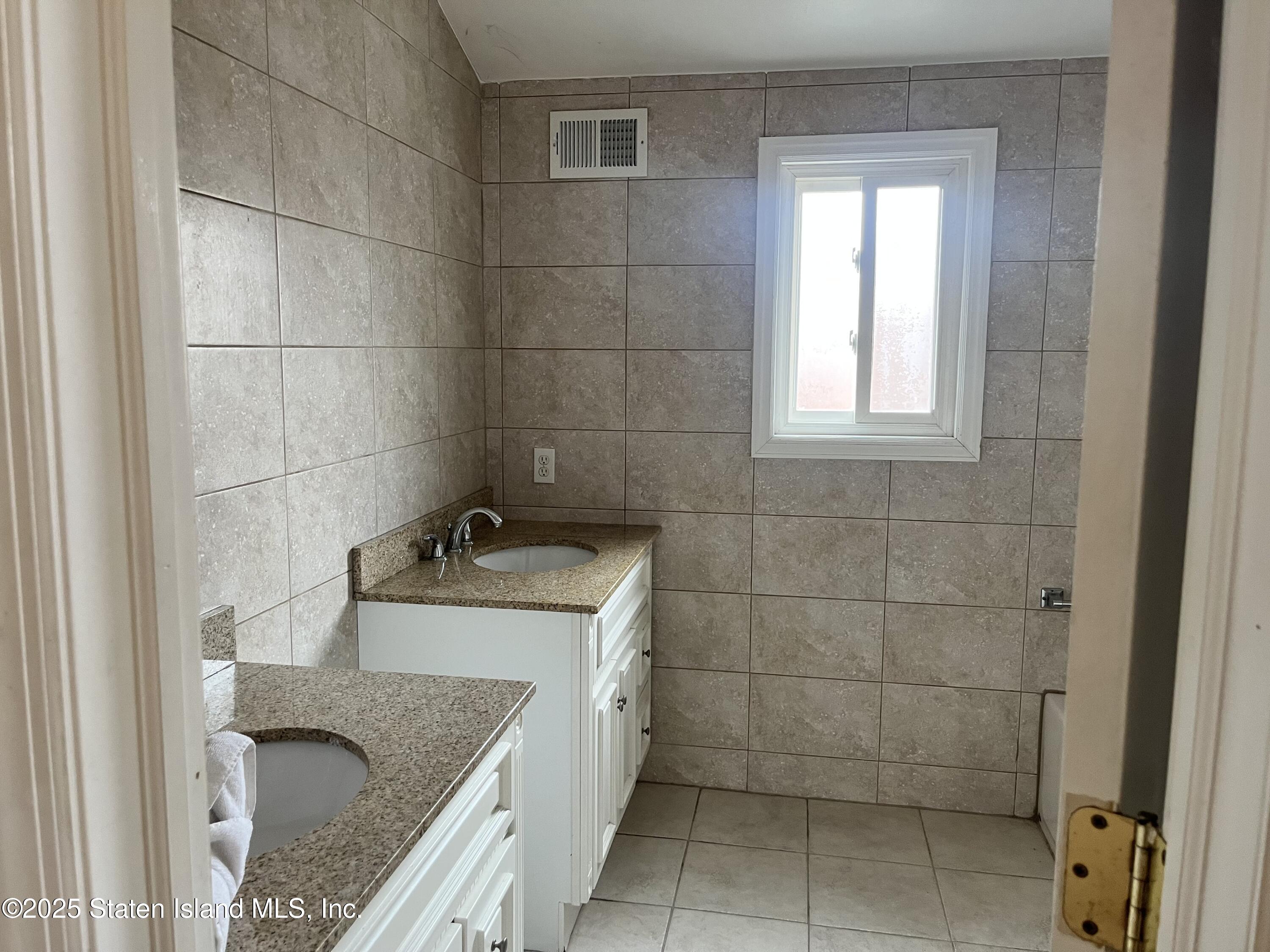 107 Denker Place, Staten Island, New York image 6