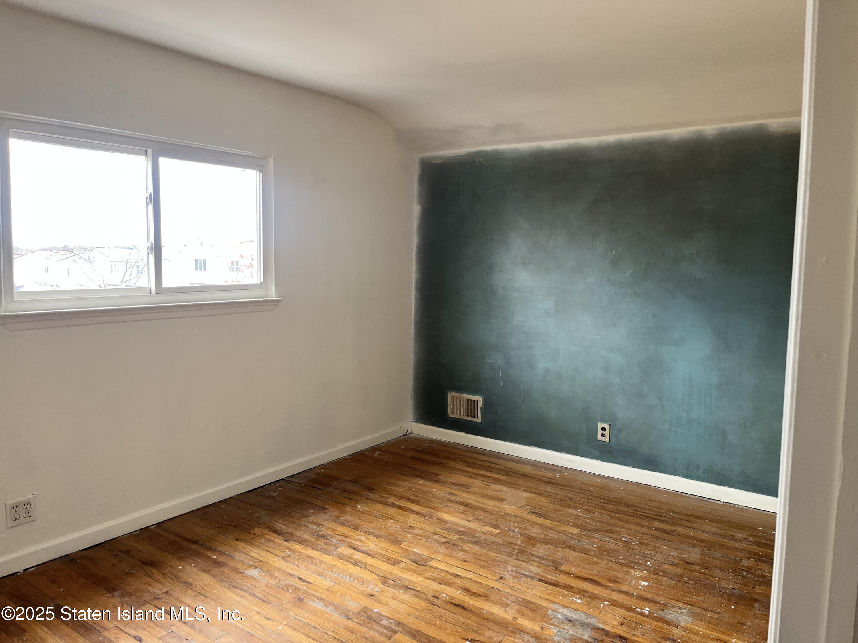 107 Denker Place, Staten Island, New York image 7