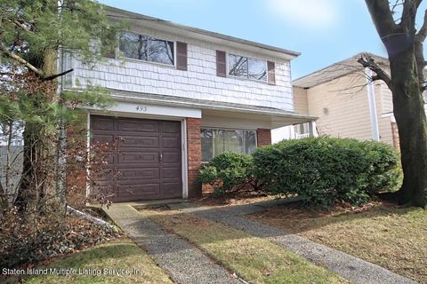 Photo of 493 Mountainview Avenue, Staten Island, NY 10314 (MLS # 1159304)