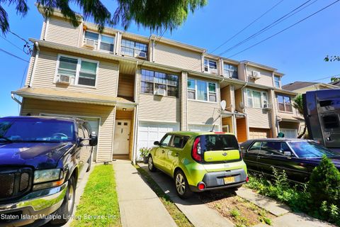 Photo of 197 Graves Street, Staten Island, NY 10314 (MLS # 1164193)