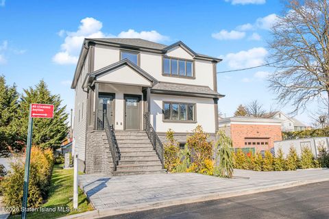 Photo of 27 Utica Street, Staten Island, NY 10309 (MLS # 2506535)